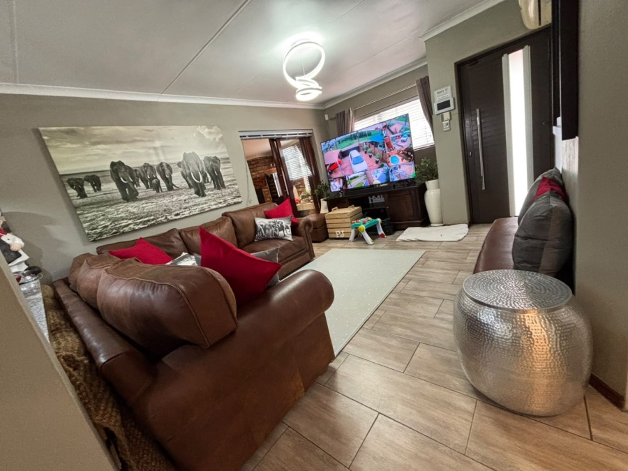3 Bedroom Property for Sale in Uitenhage Central Eastern Cape